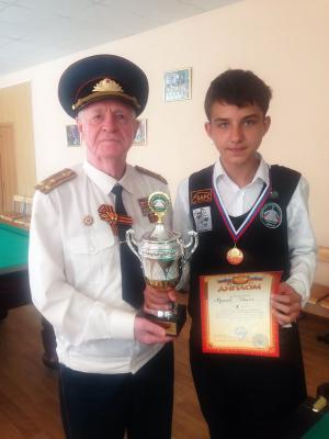 Александр Шумкин вручил Кубок своего имени победителю первенства Рязани по бильярду